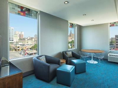 Hotel Aloft Downtown